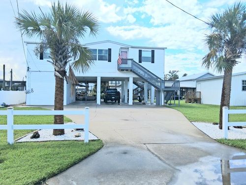 99 Se 903rd Ave, Suwannee, FL, 32692 | Card Image