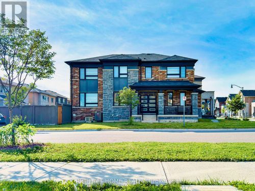 30 Boothill Dr, Brampton, ON, L7A5E4 | Card Image