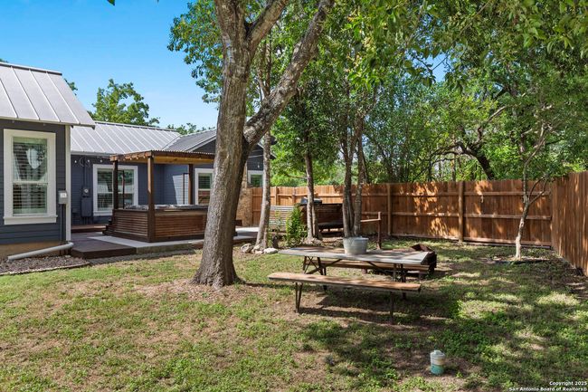 14280 State Highway 16 N, House other with 3 bedrooms, 2 bathrooms and null parking in Medina TX | Image 28