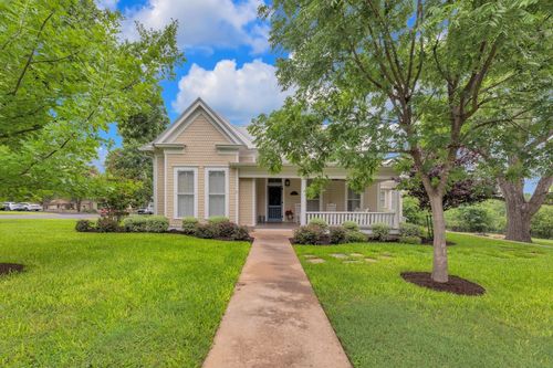 403 E 4th St, Georgetown, TX, 78626-5621 | Card Image