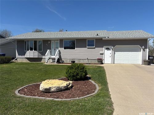 91 2nd Ave, Humboldt, SK, S0K2A0 | Card Image