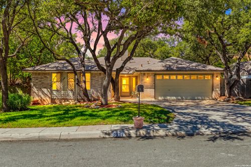 9311 Thornbury St, San Antonio, TX, 78250-3521 | Card Image
