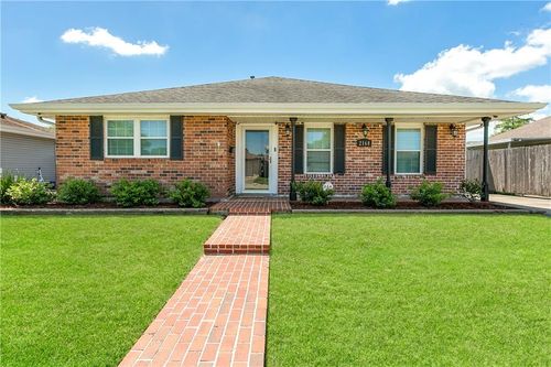 2168 Graham Dr, Gretna, LA, 70056-4436 | Card Image