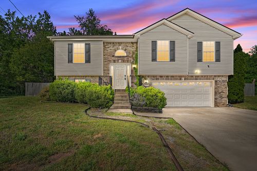 3443 Queensbury Rd, Clarksville, TN, 37042-8152 | Card Image