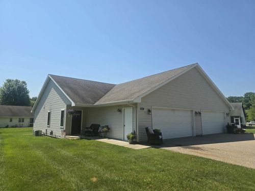 961 Charles Wright Drive, WAUPACA, WI, 54981 | Card Image