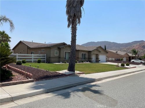 989 Driftwood Cir, Banning, CA, 92220-6233 | Card Image