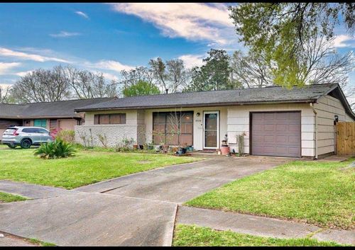 8534 Dillon St, Houston, TX, 77061-3325 | Card Image