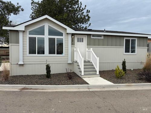 1220 N 4th St, Parma, ID, 83660-5549 | Card Image