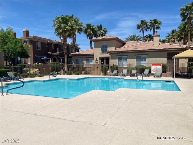 UNIT-202 - 10190 Deerfield Beach Ave, Condo with 2 bedrooms, 2 bathrooms and null parking in Las Vegas NV | Image 31