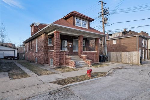2524 E 72nd Place, Chicago, IL, 60649 | Card Image