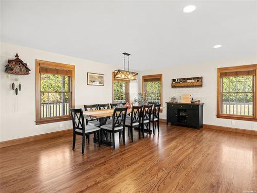 173 Pier Ave, Riverhead, NY, 11901-5417 | Card Image