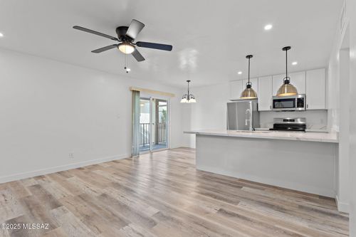 259-1600 N Wilmot Rd, Tucson, AZ, 85712-4456 | Card Image