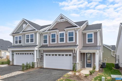 208 Sunbird Ln, WAYNESBORO, VA, 22980-3272 | Card Image