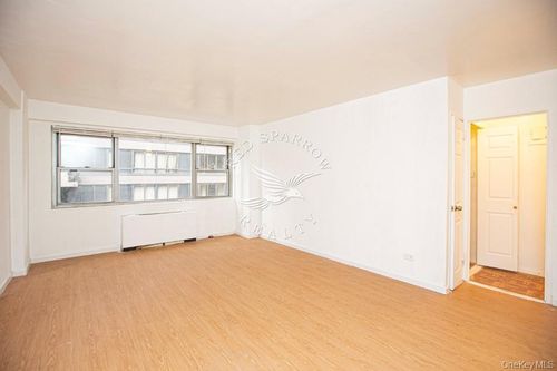 apt-5k-330 E 49th St, New York, NY, 10017-1660 | Card Image