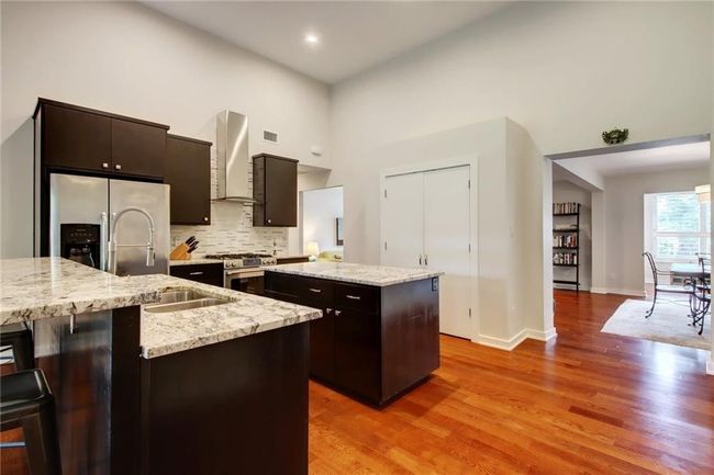 1708 Ullrich Ave, House other with 3 bedrooms, 3 bathrooms and 2 parking in Austin TX | Image 6