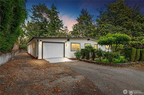 842 S 143rd Place, Burien, WA, 98168 | Card Image