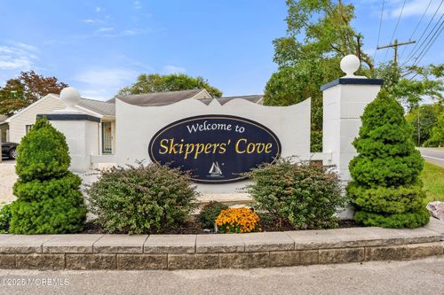 14 Hawkins Way, Waretown, NJ, 08758-2110 | Card Image