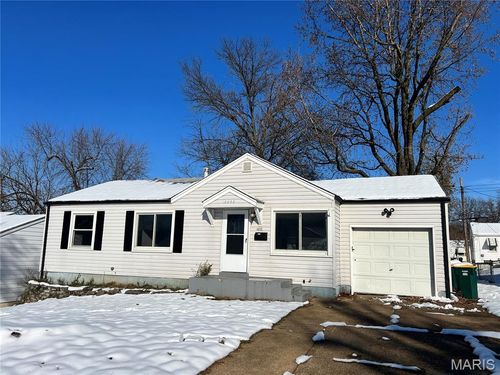 10232 Tappan Dr, Saint Louis, MO, 63137-2037 | Card Image