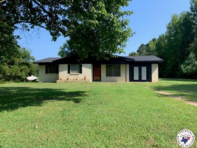 70 County Road 4224, House other with 3 bedrooms, 1 bathrooms and null parking in Simms TX | Image 4