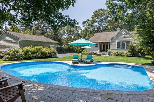 121 Main Ave, Lake Grove, NY, 11755-2007 | Card Image