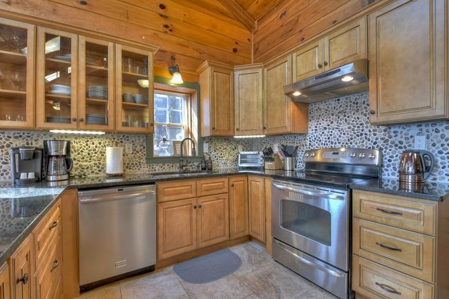 368 Walnut Rdg, Home with 4 bedrooms, 2 bathrooms and null parking in Ellijay GA | Image 20