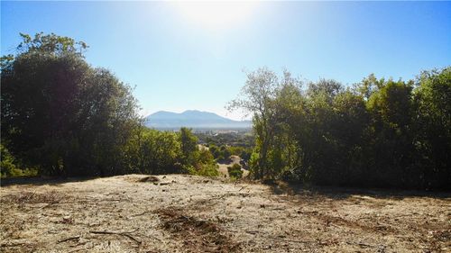1985 Bastian Ct, Lakeport, CA, 95453-9308 | Card Image