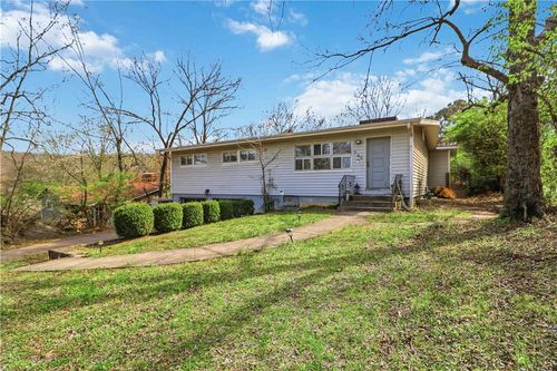 545 E North Street, Fayetteville, AR, 72701 | Card Image