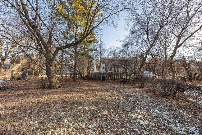 21 Alwington Ave, House other with 5 bedrooms, 2 bathrooms and 4 parking in Kingston ON | Image 36