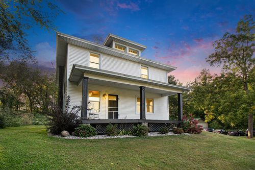 1140 10th St, Martin, MI, 49070-9748 | Card Image