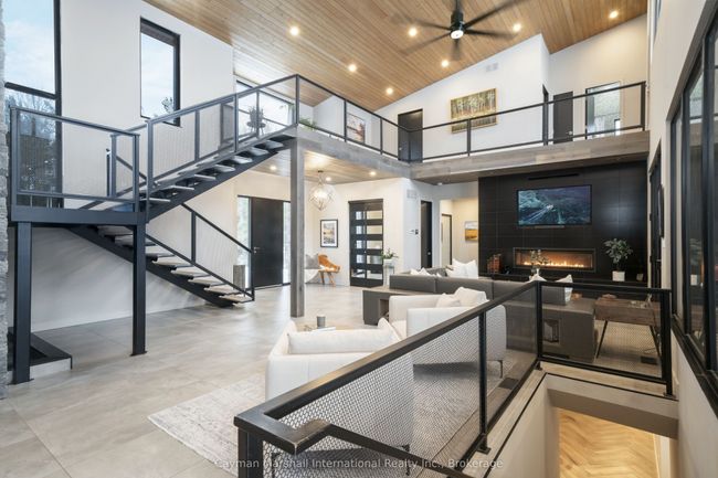 47b George Hunt Memorial Dr, House other with 5 bedrooms, 5 bathrooms and 10 parking in McDougall ON | Image 4