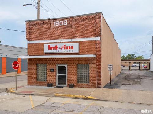 121 W Cherry St, Herrin, IL, 62948-1736 | Card Image