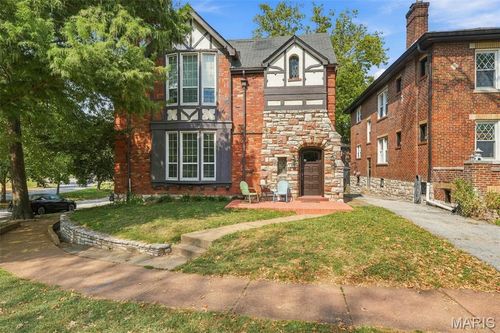 7379 Amherst Ave, University City, MO, 63130-2925 | Card Image