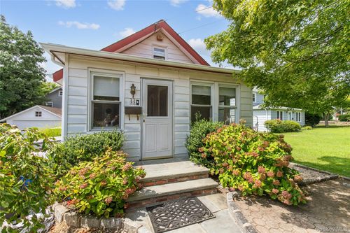 44 Perry Ave, Bayville, NY, 11709-2619 | Card Image