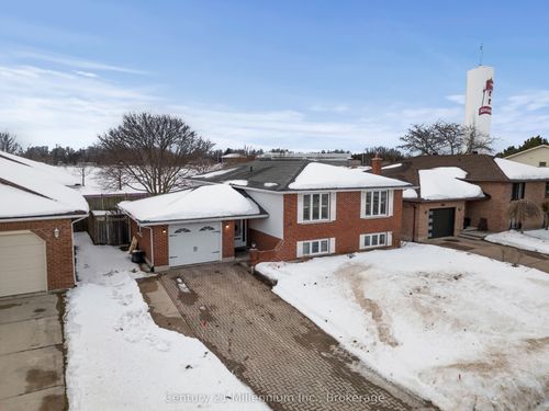 898 Mcpherson Cres, Kincardine, ON, N2Z1M1 | Card Image