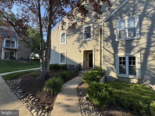 604 Society Pl, NEWTOWN, PA, 18940-3241 | Card Image