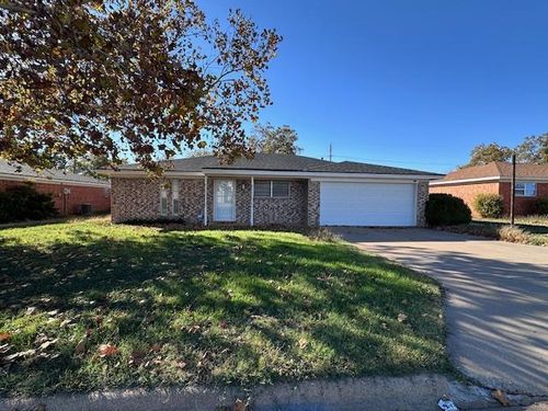 4011 Houston Ave, Snyder, TX, 79549-6306 | Card Image