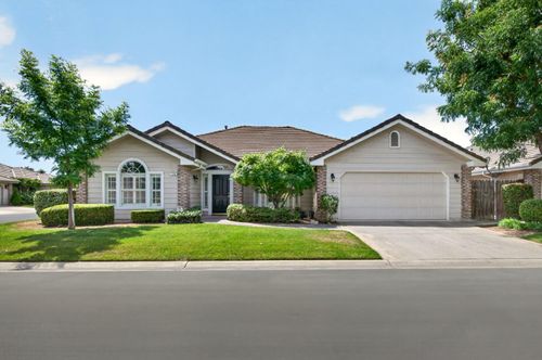 110-7025 N Pleasant, Fresno, CA, 93711 | Card Image