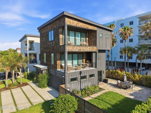 105 11th Ave N, Jacksonville Beach, FL, 32250-7223 | Card Image