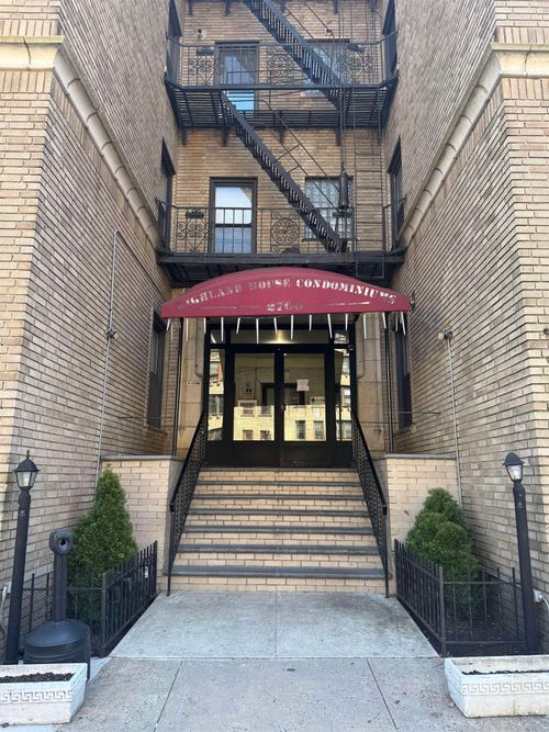 304-2700 John F Kennedy Blvd, Jersey City, NJ, 07306-5780 | Card Image