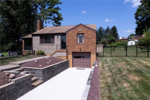 417 Hillwood Rd, Pittsburgh, PA, 15209-1525 | Card Image