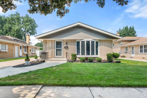 2918 Sunnyside Ave, Westchester, IL, 60154-5330 | Card Image