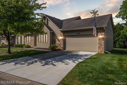 8230 Sawgrass Trl, Grand Blanc, MI, 48439-1874 | Card Image