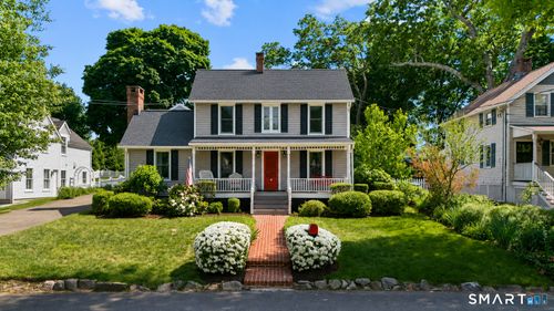 61 Raymond St, Darien, CT, 06820-4923 | Card Image