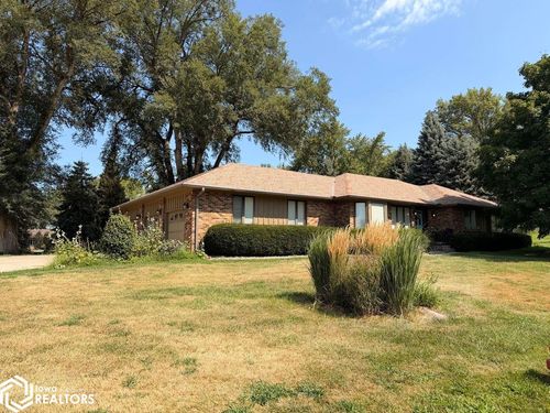 102 Sleepy Hollow Dr, Shenandoah, IA, 51601-2467 | Card Image