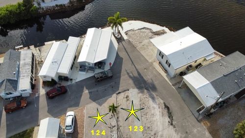 123 Bahia Dr, Palmetto, FL, 34221-3436 | Card Image
