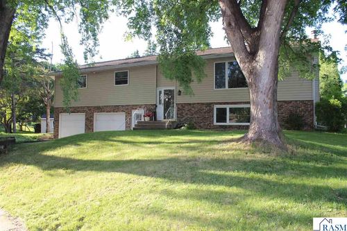 24 Lincoln Ln, New Ulm, MN, 56073-3624 | Card Image