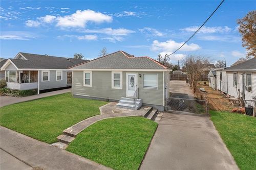 932 Lebeau St, Arabi, LA, 70032-1536 | Card Image