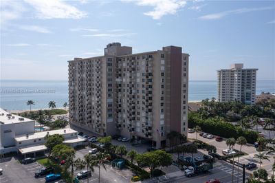 4C - 2000 S Ocean Blvd, Condo with 2 bedrooms, 2 bathrooms and null parking in Lauderdale By The Sea FL | Image 1