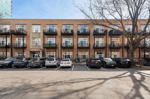 102-1844 S Michigan Ave, Chicago, IL, 60616-1637 | Card Image