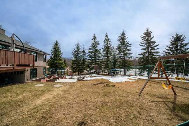 260011 Range Road 25, Home with 4 bedrooms, 3 bathrooms and 4 parking in Rural Rocky View County AB | Image 48